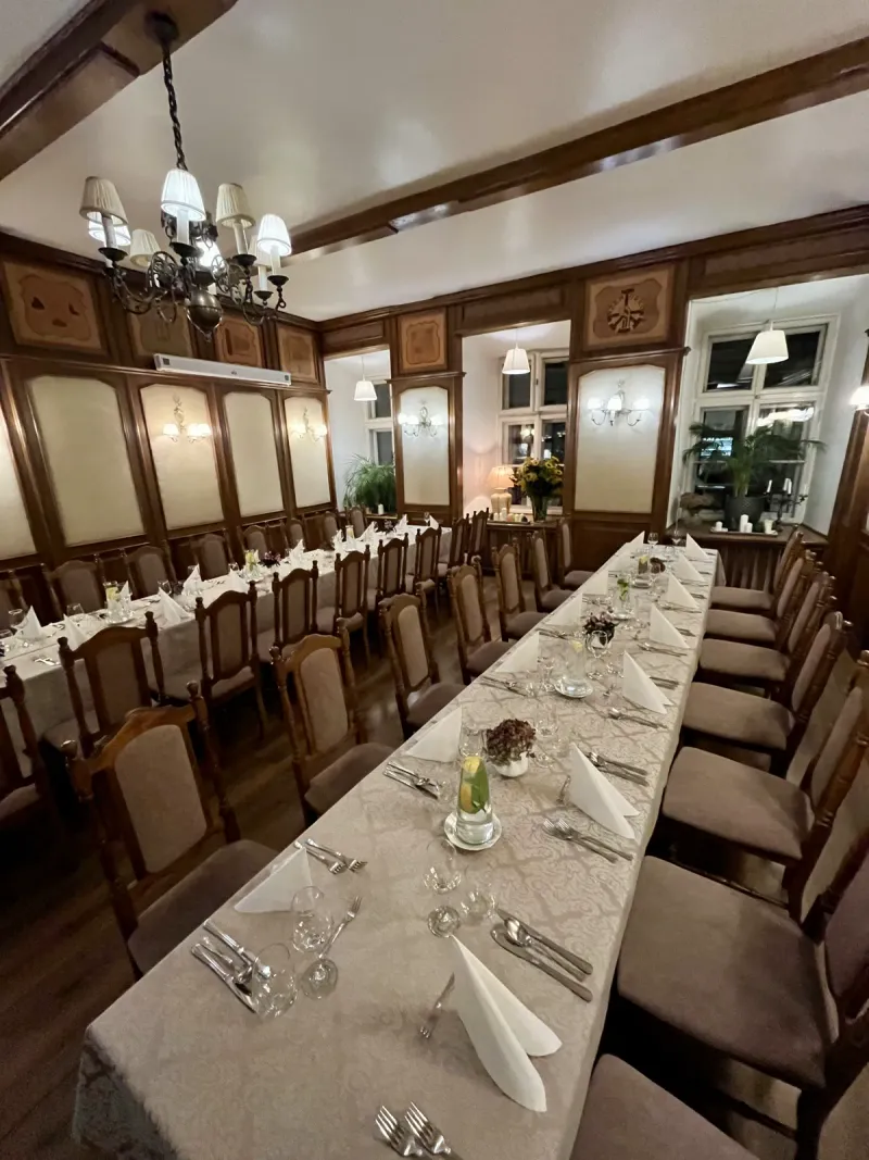 Wnętrze restauracji Cechowa - sala główna