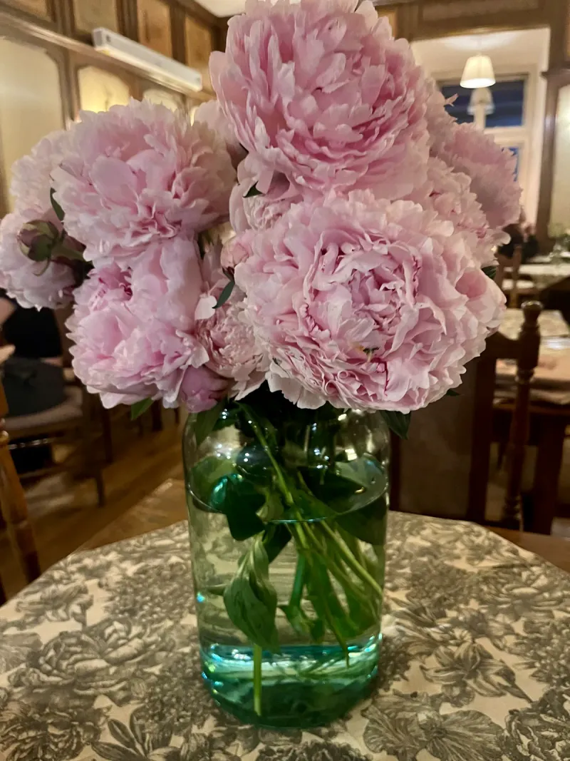 Eleganckie nakrycia stołów